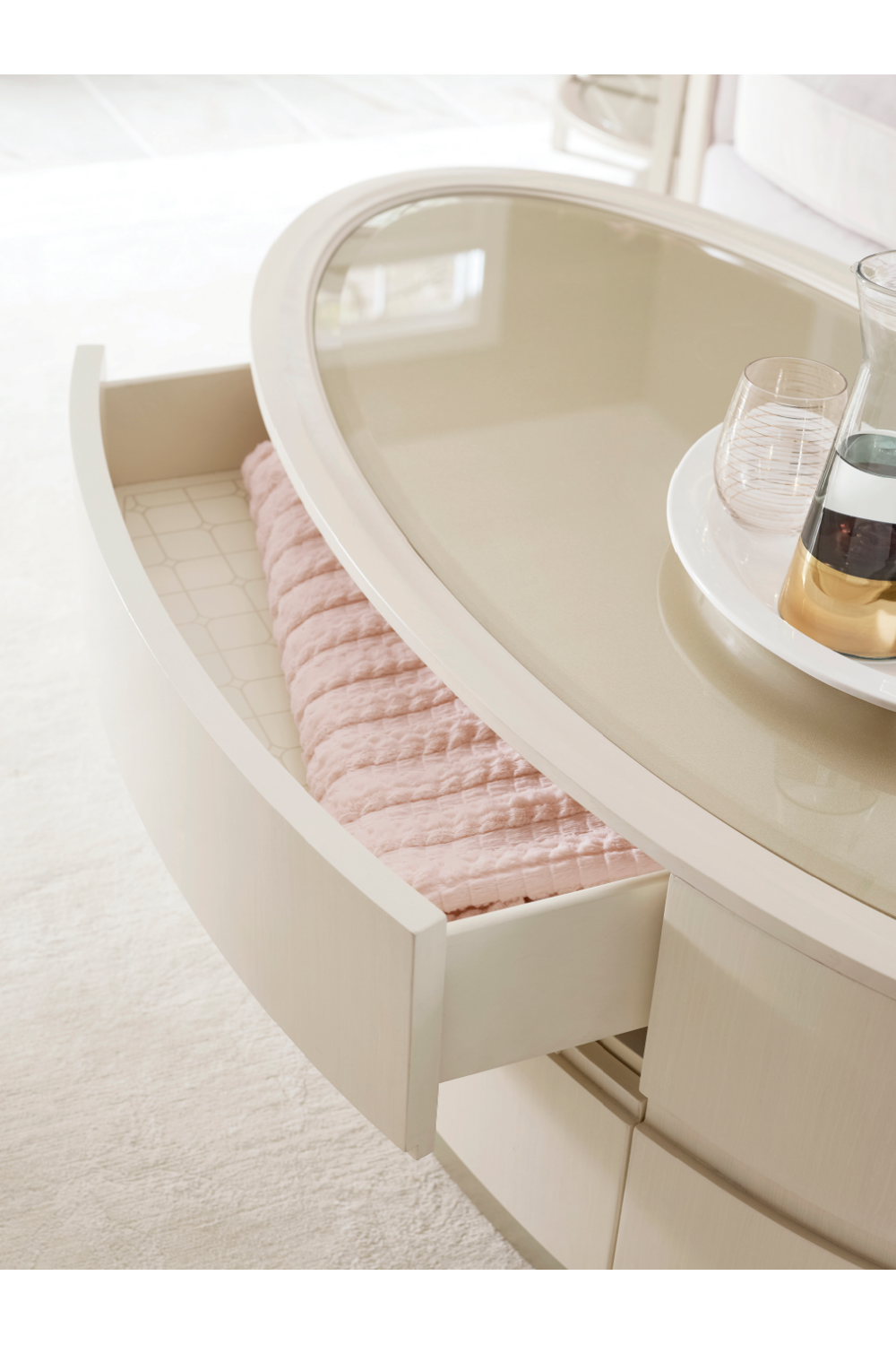 Oval White Cocktail Table | Caracole Adela | Caracole.eu.com