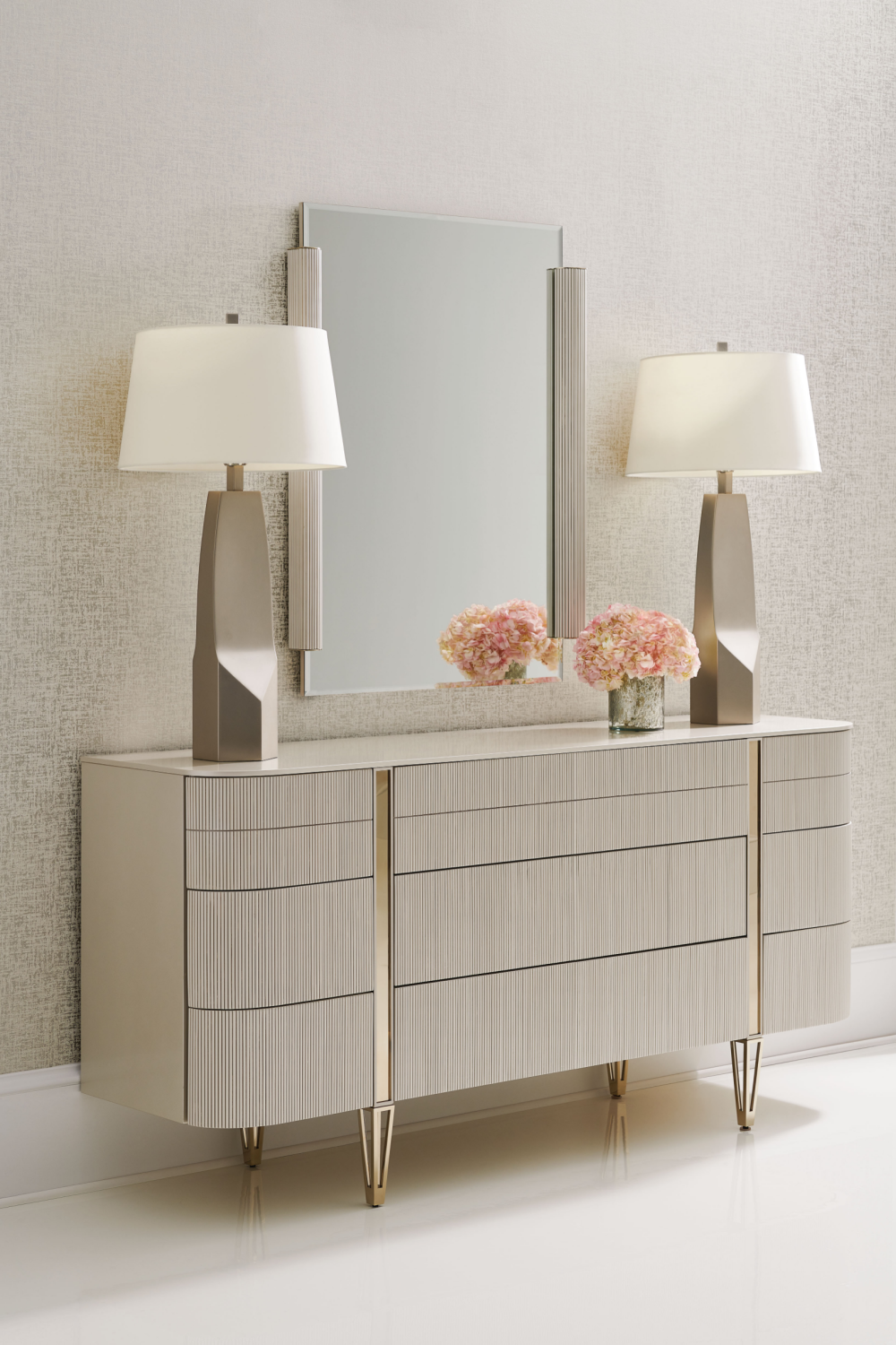 Matte Pearl Modern Dresser | Caracole Love At First Sight | Caracole.eu.com