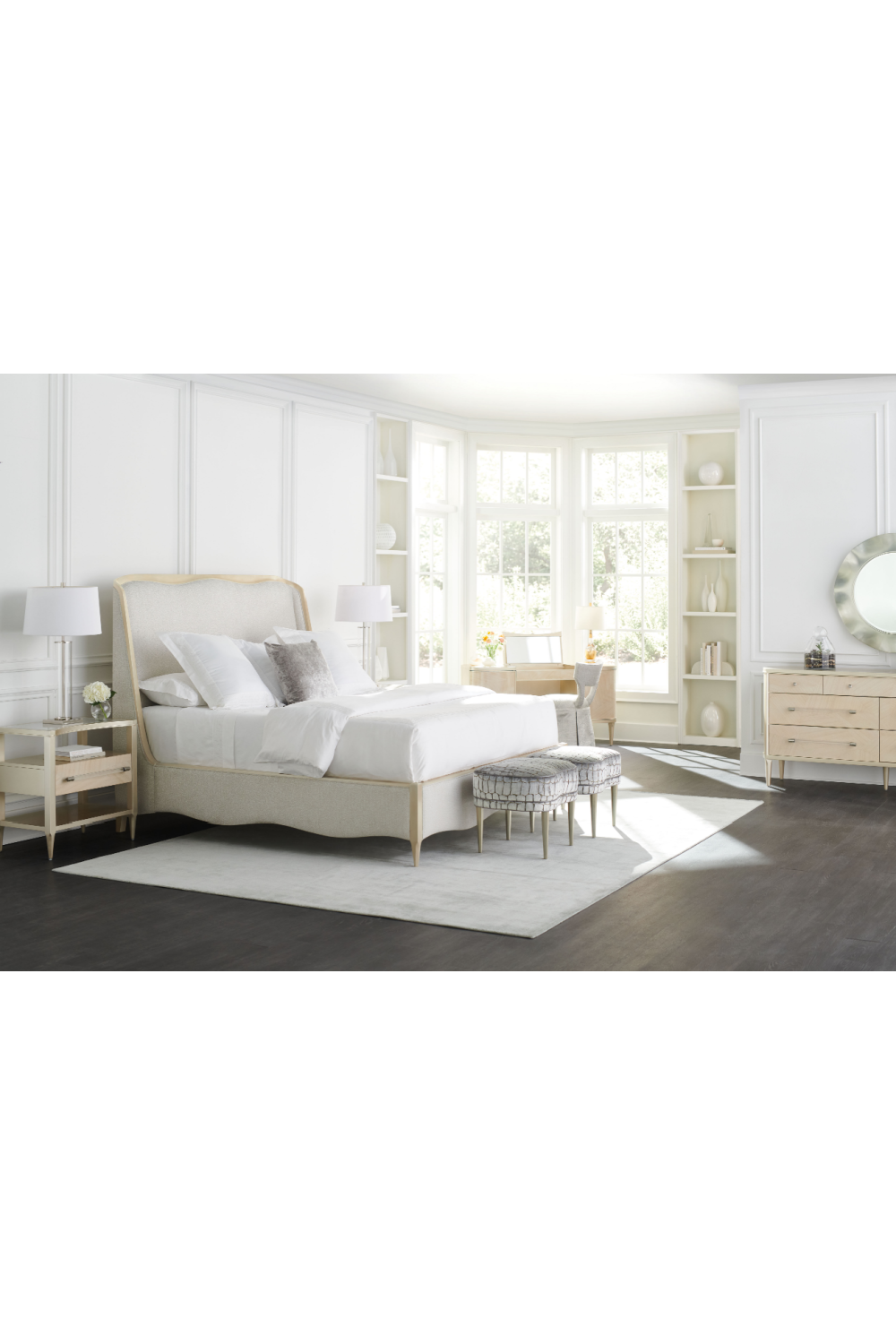 Cream Modern Vanity Table | Caracole Fancy Me | Caracole.eu.com