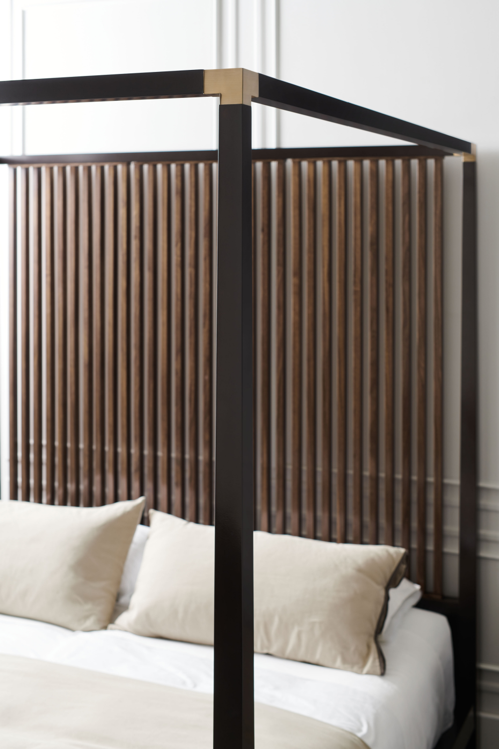 Brown Wooden Canopy Bed | Caracole Pinstripe | Caracole.eu.com