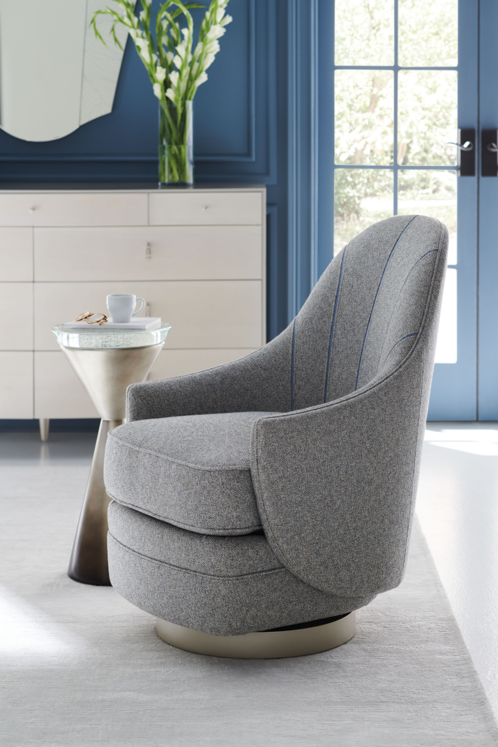 Ombre Conical Side Table | Caracole Spy Glass | Caracole.eu.com