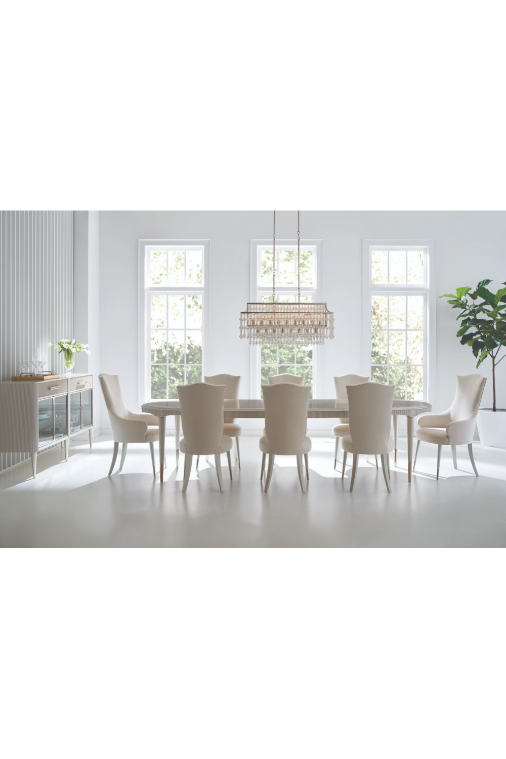 Glass Door Modern Sideboard | Caracole Love Interest | Caracole.eu.com