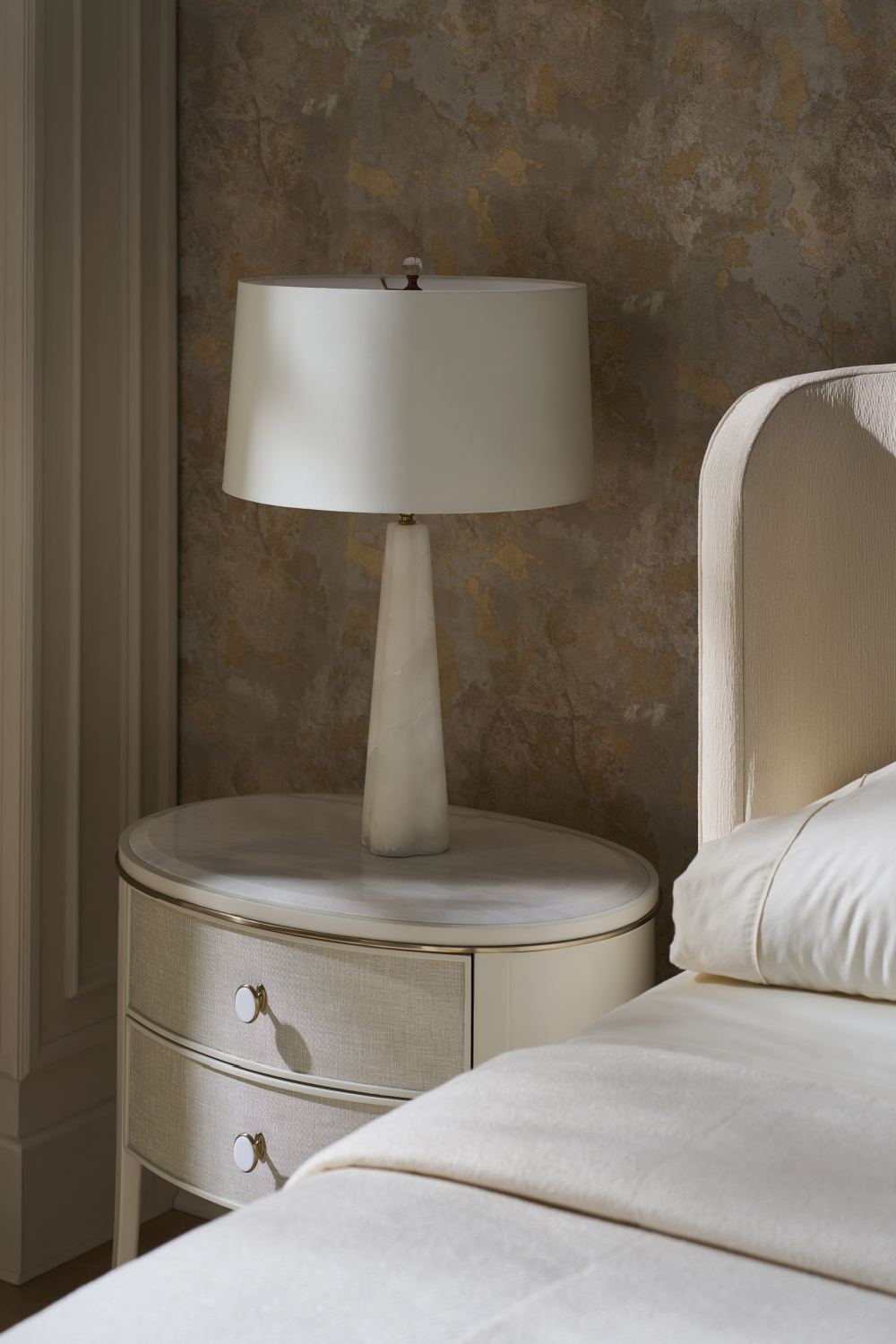 Ivory Ribbed Bed | Caracole Soft Embrace | Caracole.eu.com