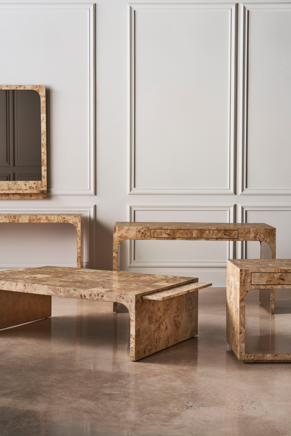 Cocktail Table With Pull-Out Tray | Caracole Burlesque | Caracole.eu.com