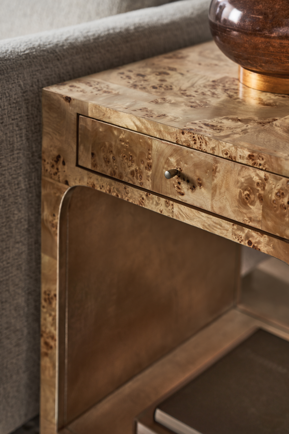 Mappa Burl End Table | Caracole Burlesque | Caracole.eu.com