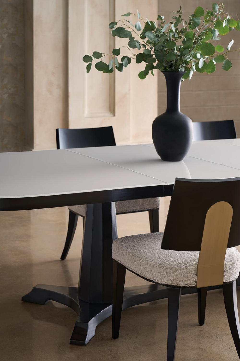 Oval Tempered Glass Dining Table | Caracole Bordeaux | Caracole.eu.com