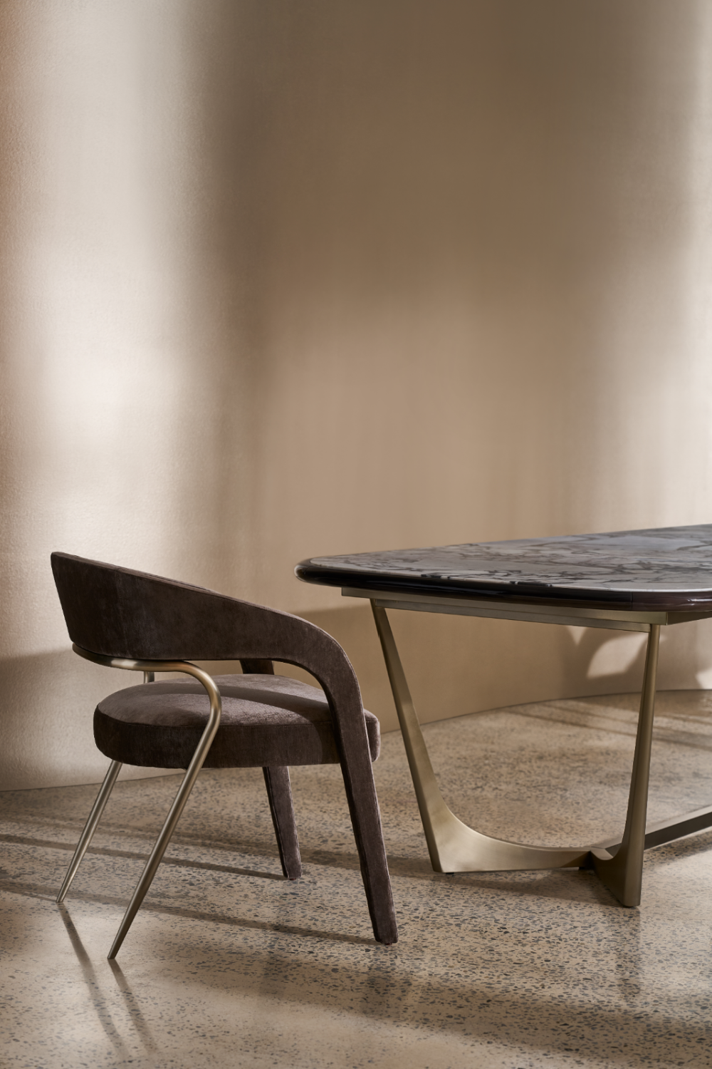 Glossy Stone Dining Table | Caracole Vena | Caracole.eu.com