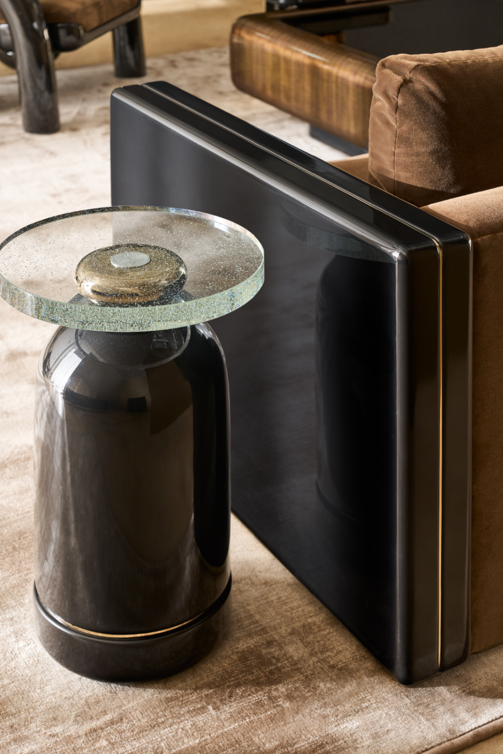 Seeded Glass Accent Table | Caracole Gelee | Caracole.eu.com