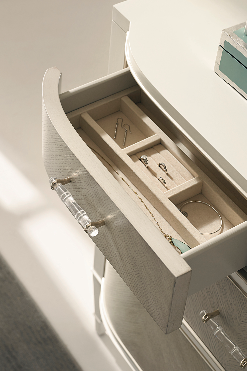 Chevron Oak Dresser | Caracole Dress For Success | Caracole.eu.com