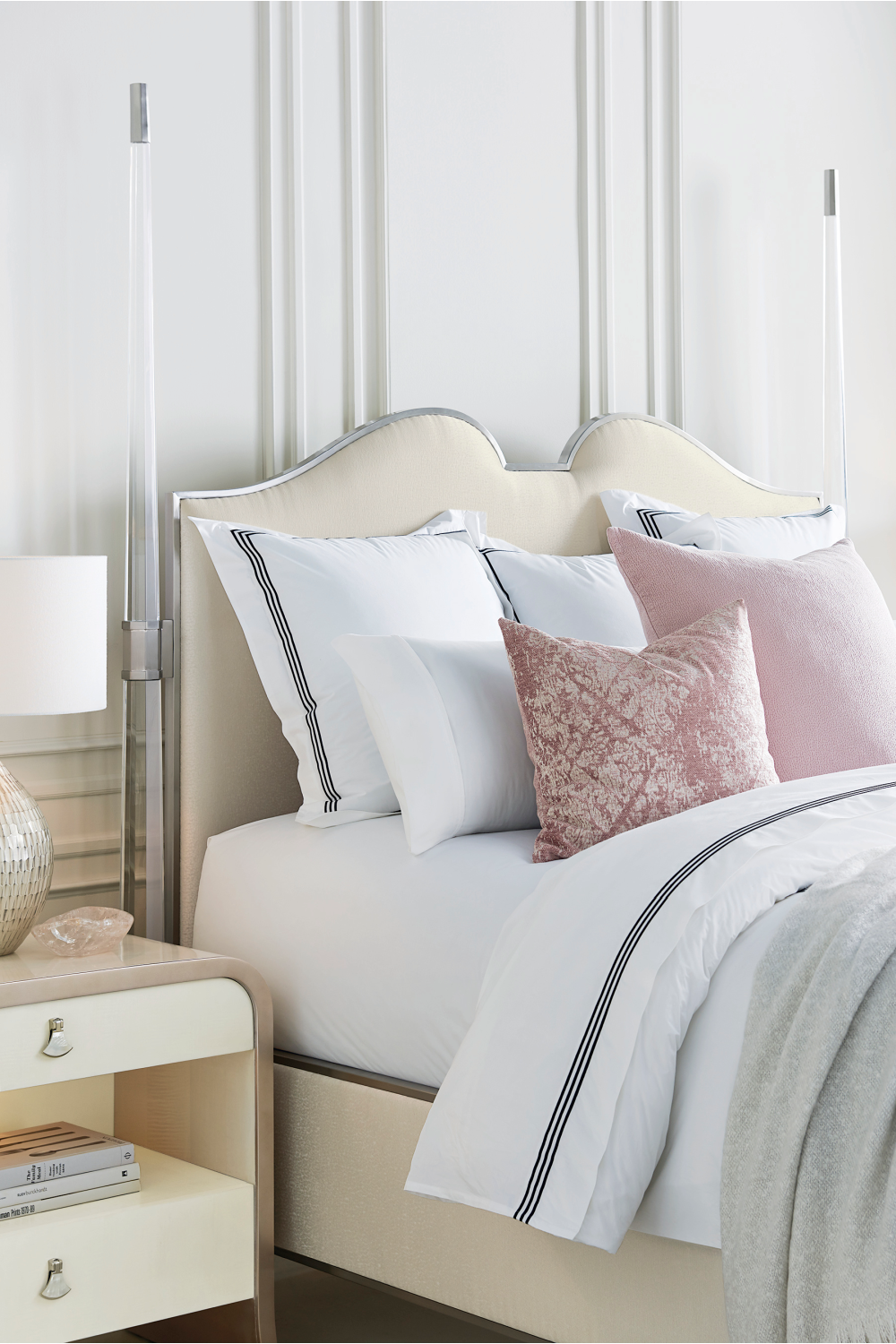 Cream Modern Classic Bed | Caracole The Post Is Clear | Caracole.eu.com