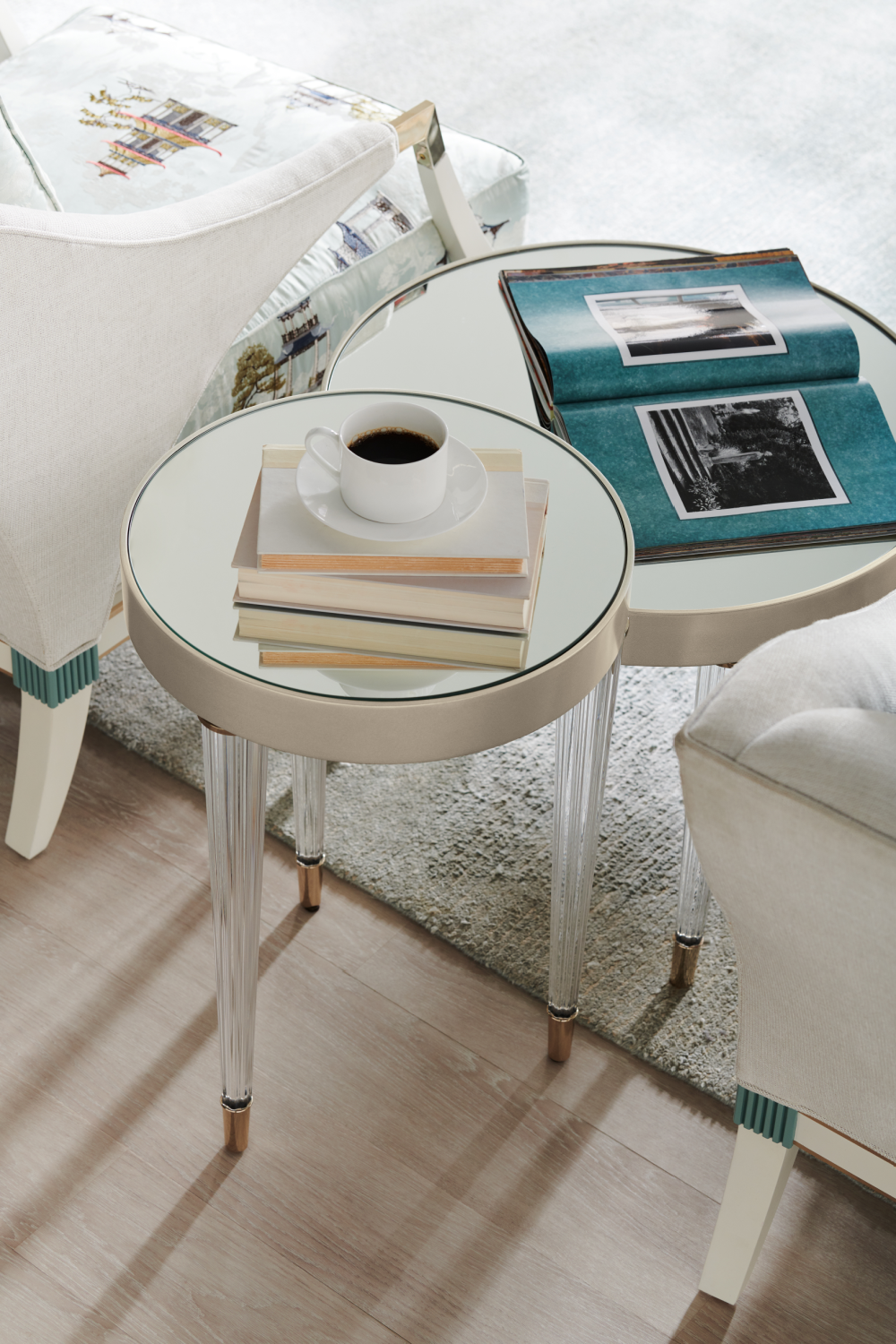 Round Mirrored End Table | Caracole Tri Me | Caracole.eu.com