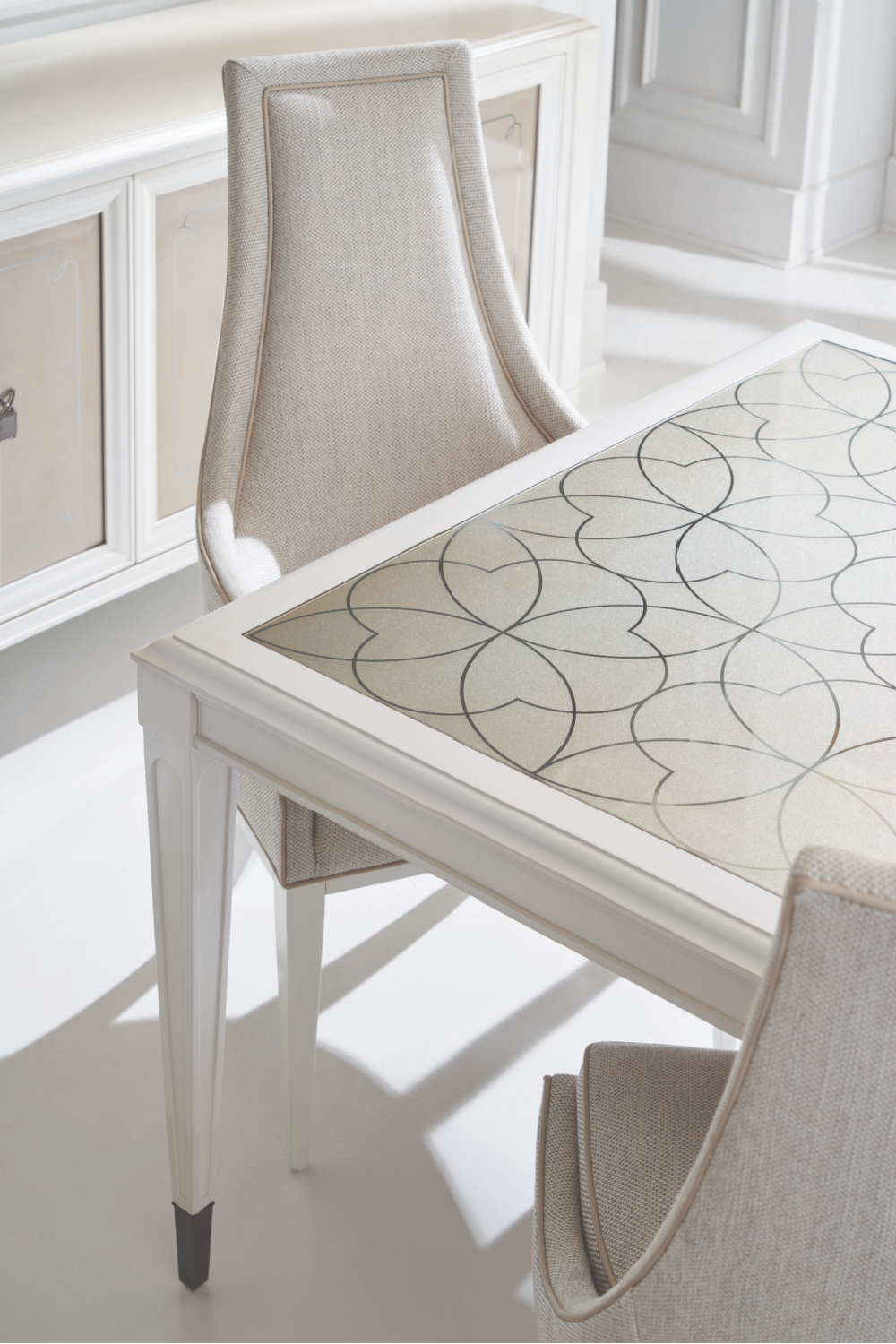 Mirrored Panel Sideboard | Caracole Lattice Serve You | Caracole.eu.com