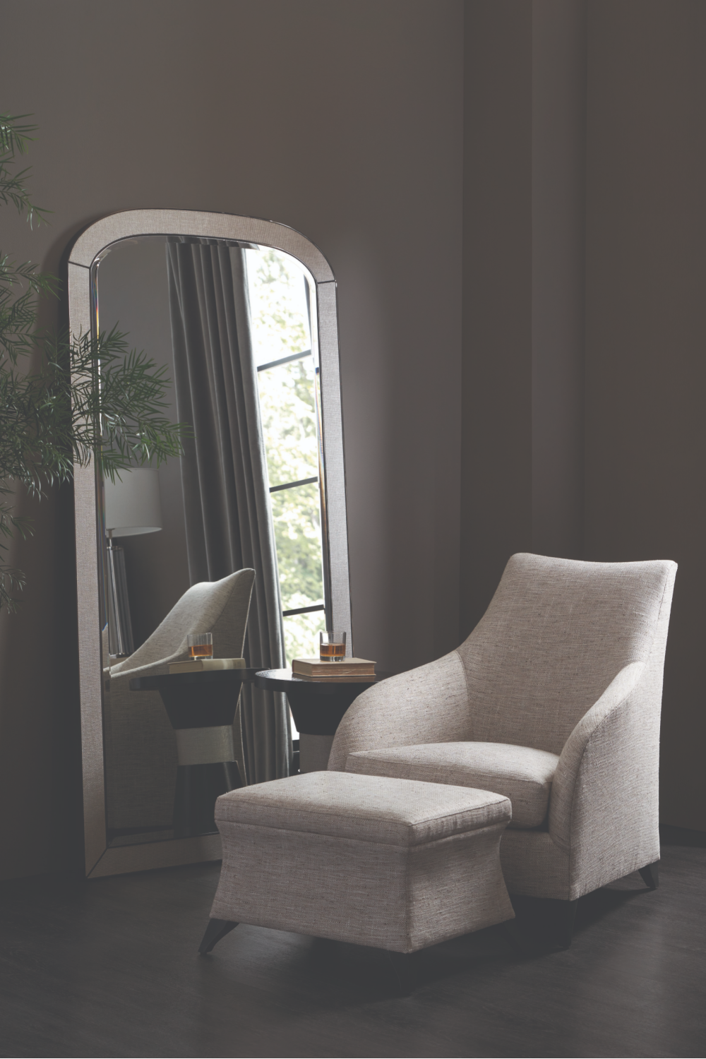 Dark Brown Ash Side Table | Caracole Periscope | Caracole.eu.com