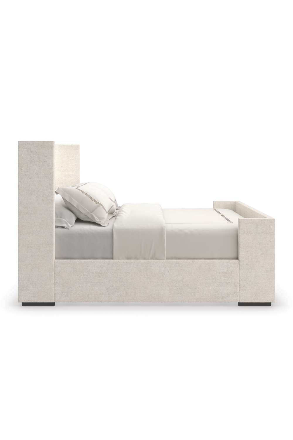 Modern White Bed | Caracole Shelter Me | Caracole.eu.com