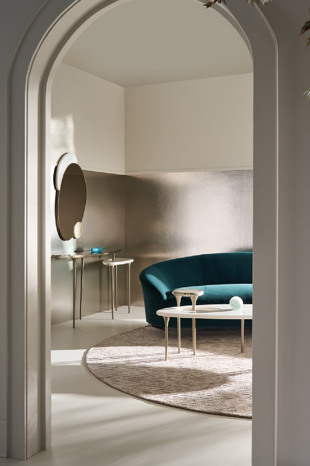 Oval Marble Modern Coffee Table | Caracole Resonance | Caracole.eu.com