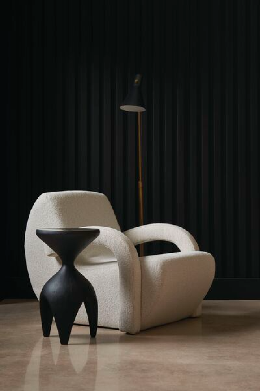 Black Modern Tripod Side Table | Caracole Quinn | Caracole.eu.com