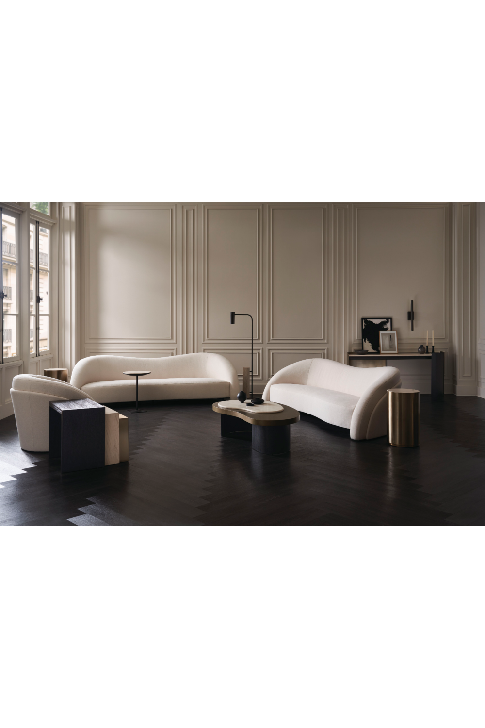 White Free-Form Sofa | Caracole Movement | Caracole.eu.com