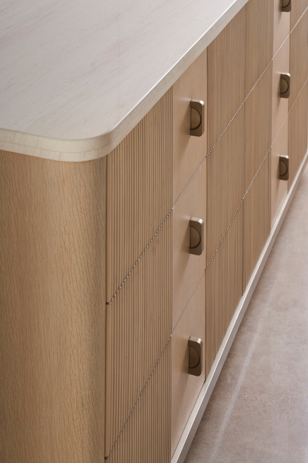 Modern Oak Dresser | Caracole Rhythm | Caracole.eu.com