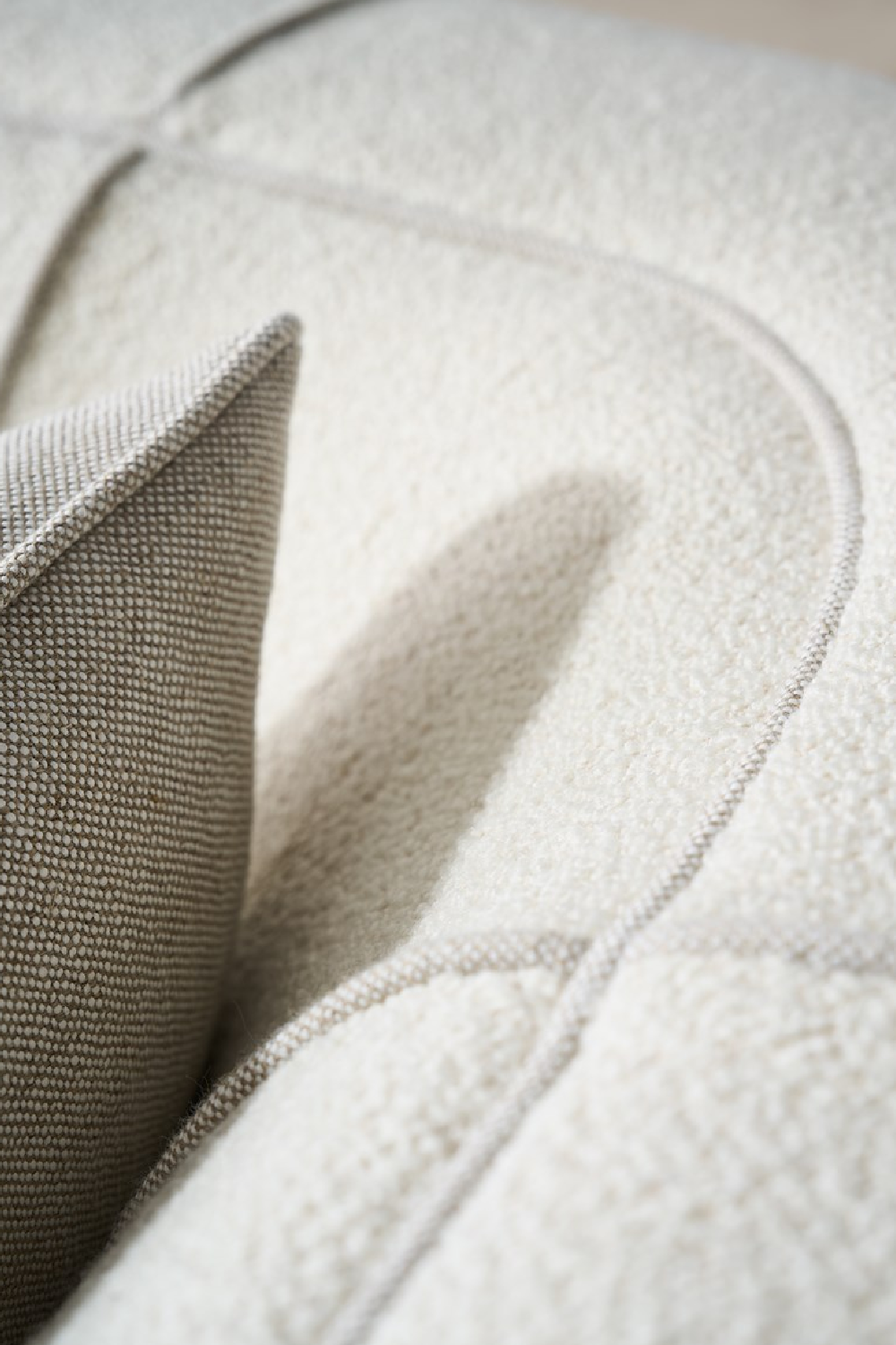 White Welted Sectional Sofa | Caracole Marbella | Caracole.eu.com