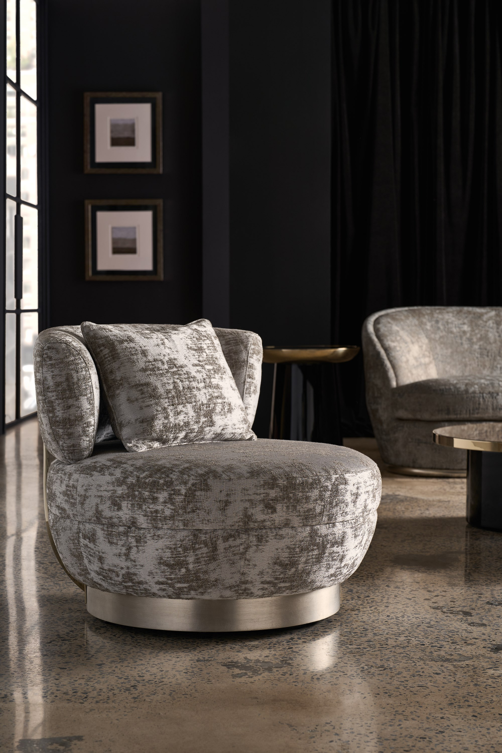 Organic-Shaped Chenille Sofa | Caracole Nebula | Caracole.eu.com