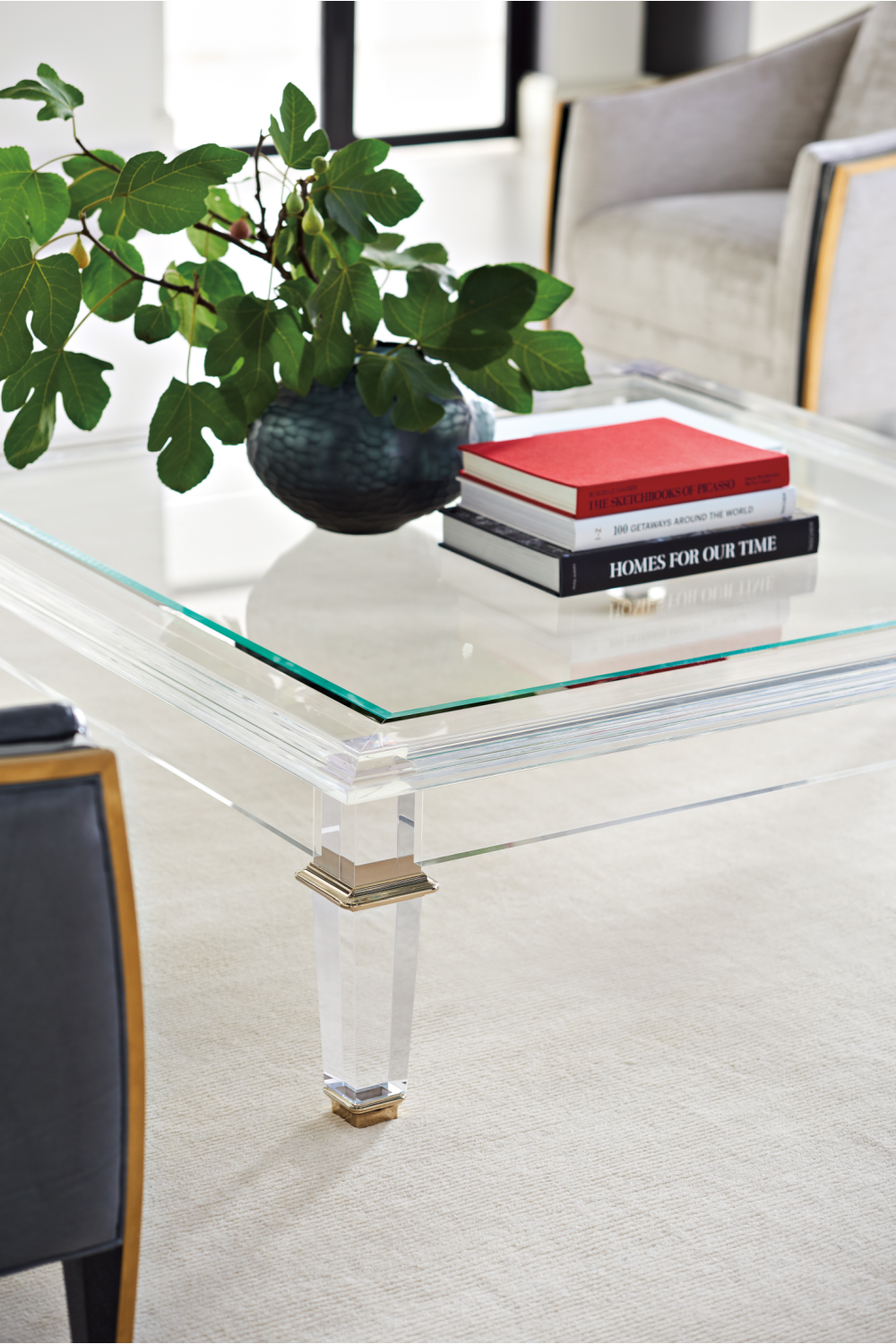 Modern Clear Cocktail Table | Caracole Pierre | Caracole.eu.com