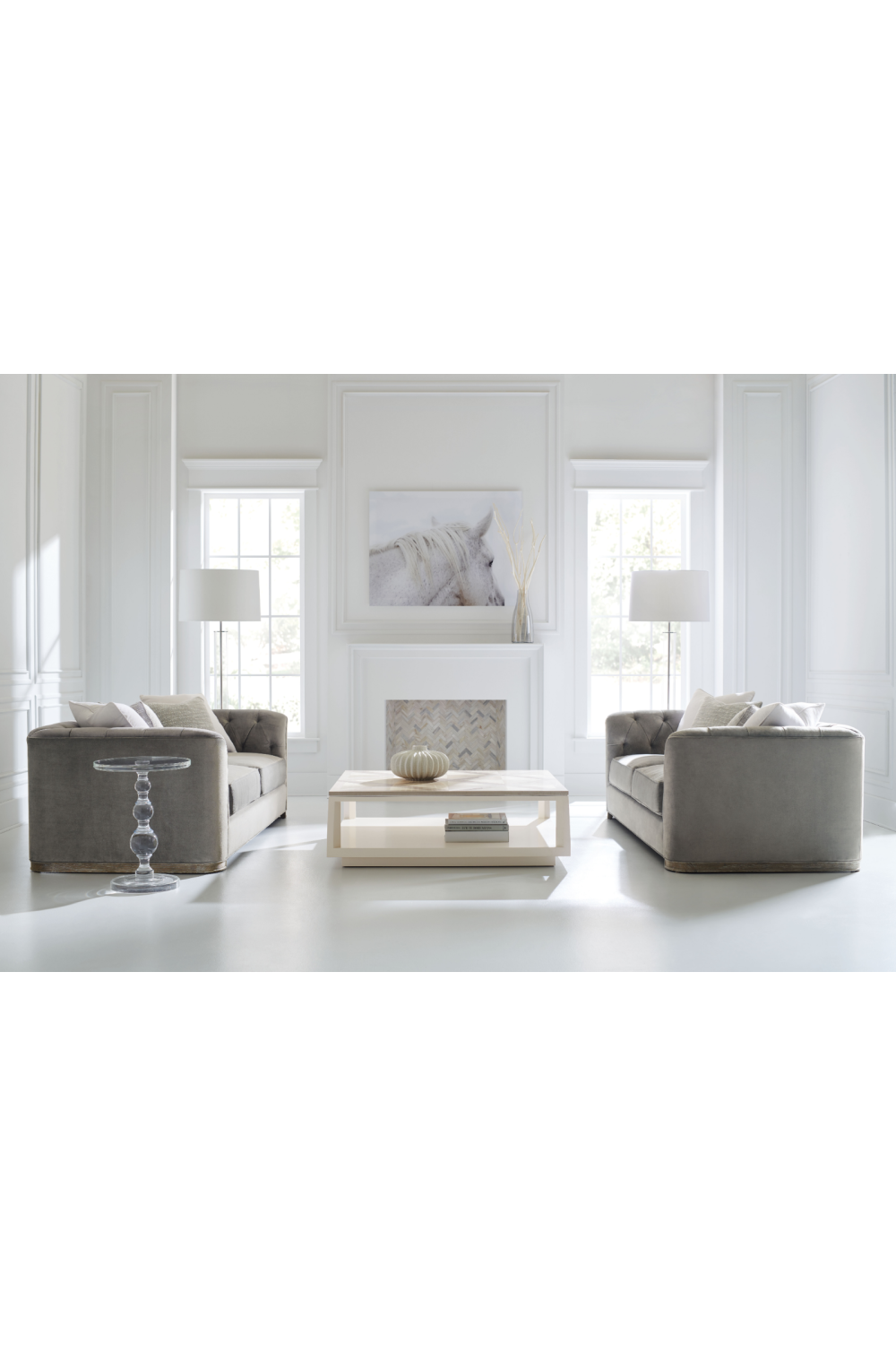 Acrylic Sculpted Side Table | Caracole All Clear | Caracole.eu.com