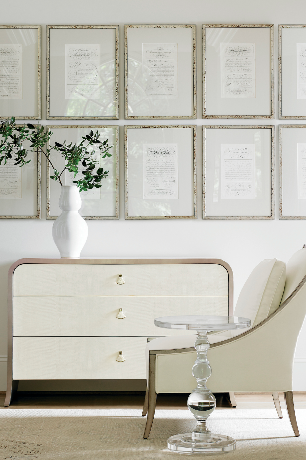 Acrylic Sculpted Side Table | Caracole All Clear | Caracole.eu.com