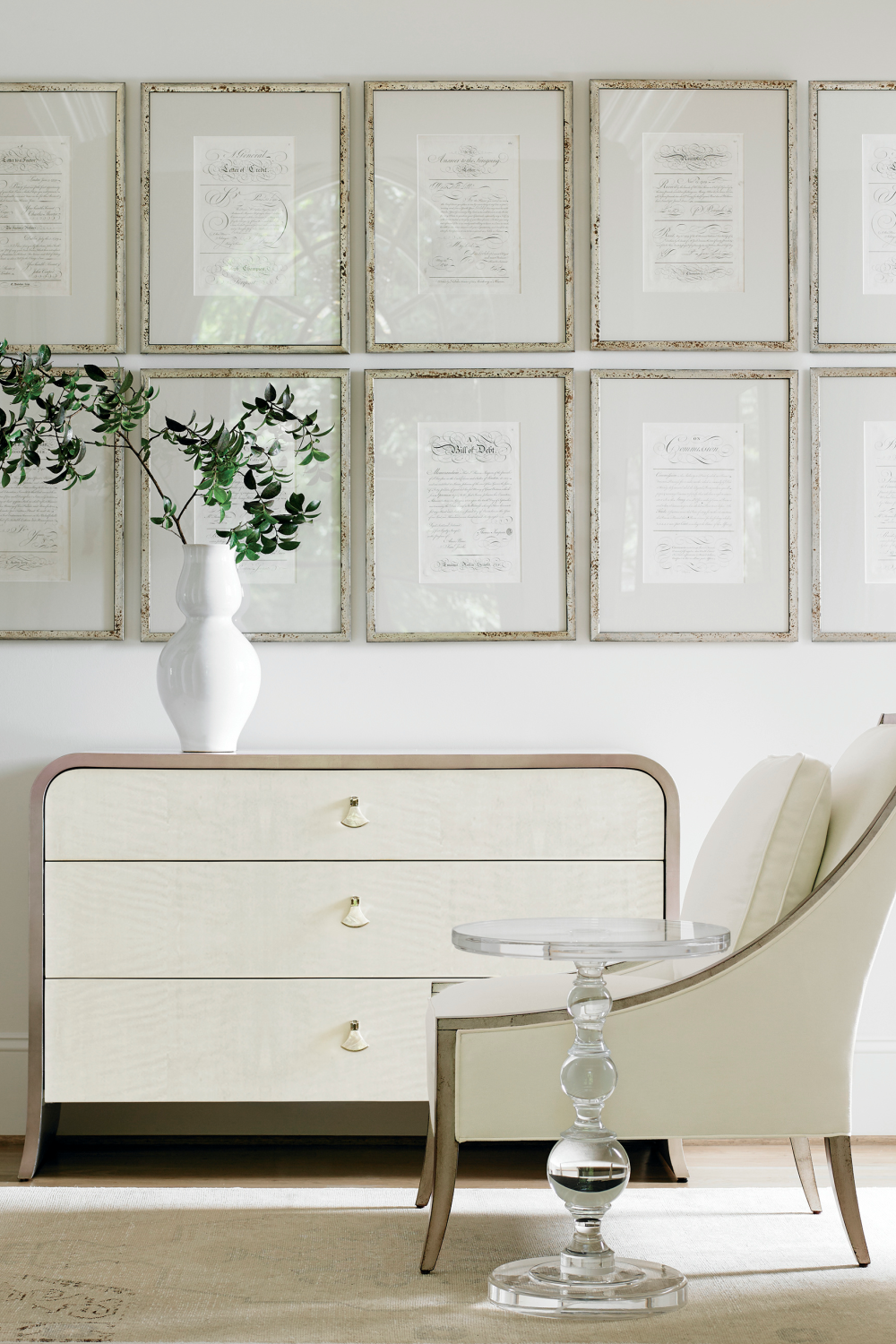 Acrylic Sculpted Side Table | Caracole All Clear | Caracole.eu.com