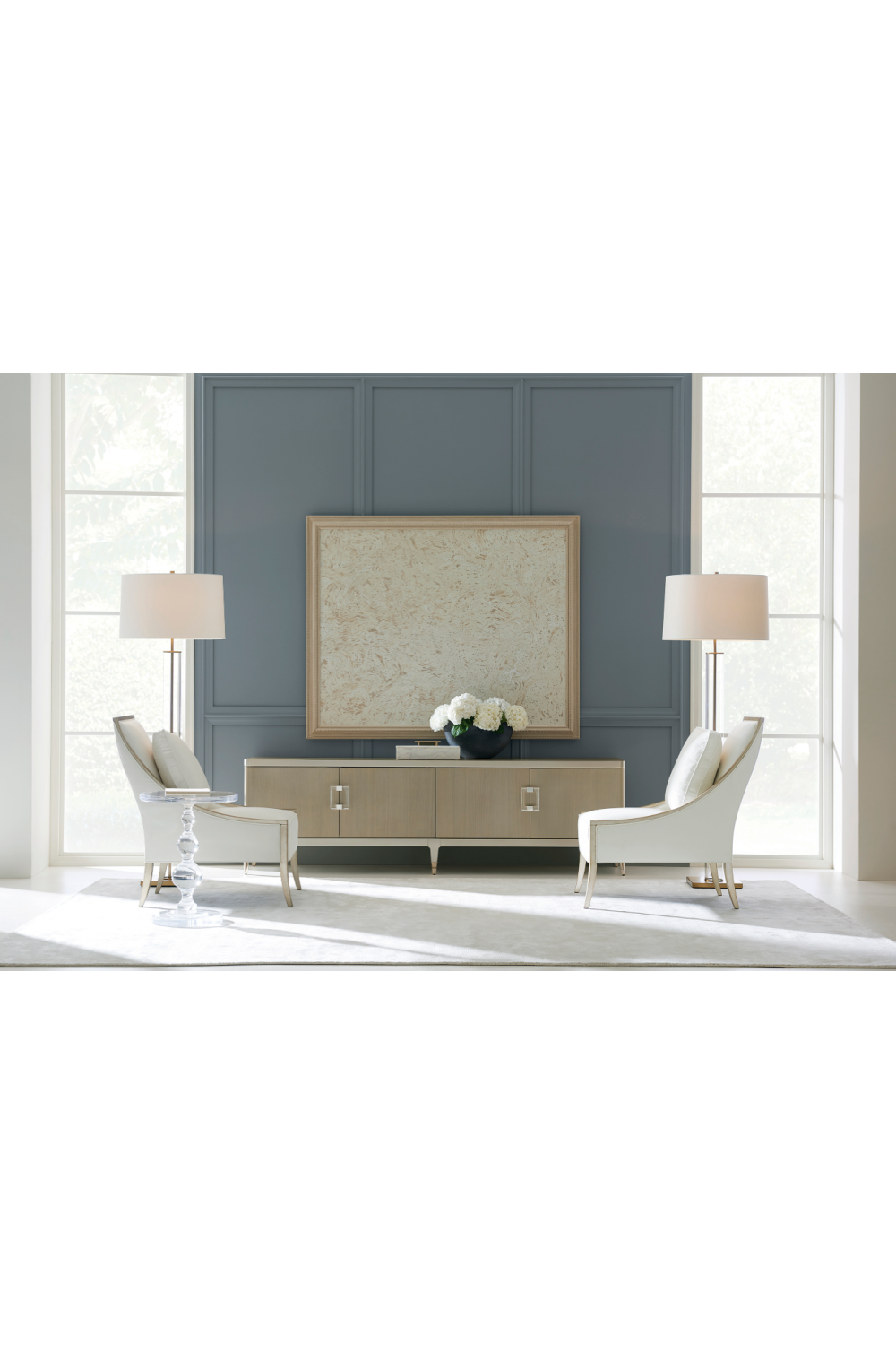 Acrylic Sculpted Side Table | Caracole All Clear | Caracole.eu.com