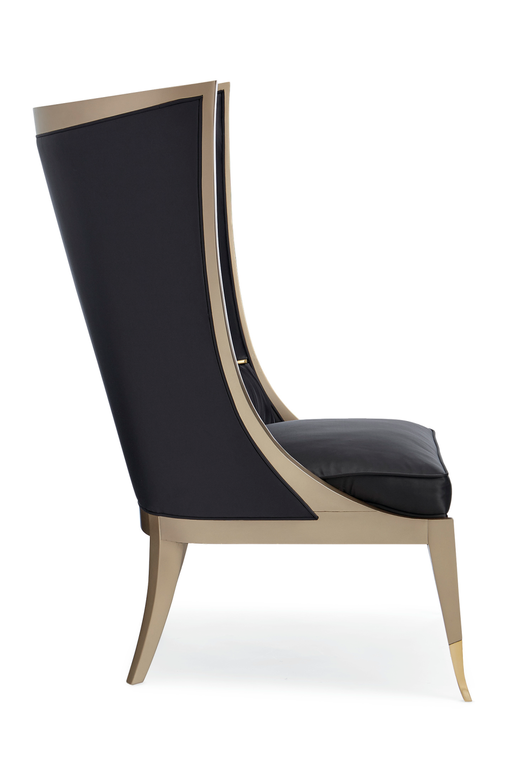 Black Curved Wingback Chair | Caracole Pop Your Collar | Caracole.eu.com
