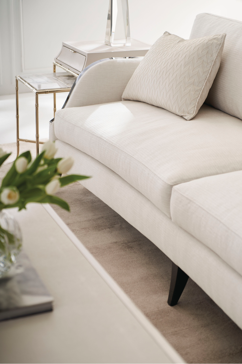 Cream Basketweave Sofa | Caracole Pitch Perfect | Caracole.eu.com