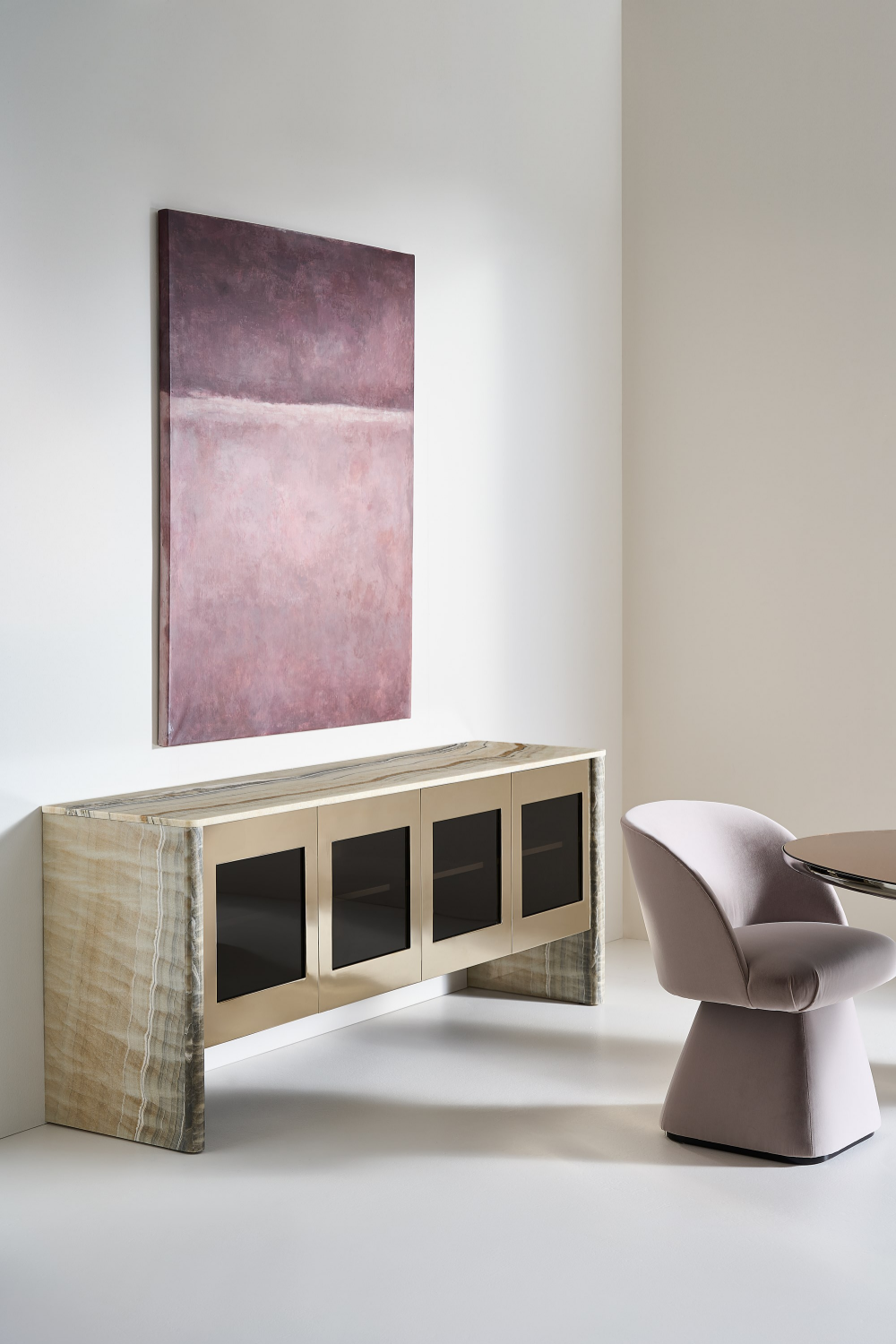 Taupe Velvet Swivel Chair | Caracole Vuelta | Caracole.EU.com