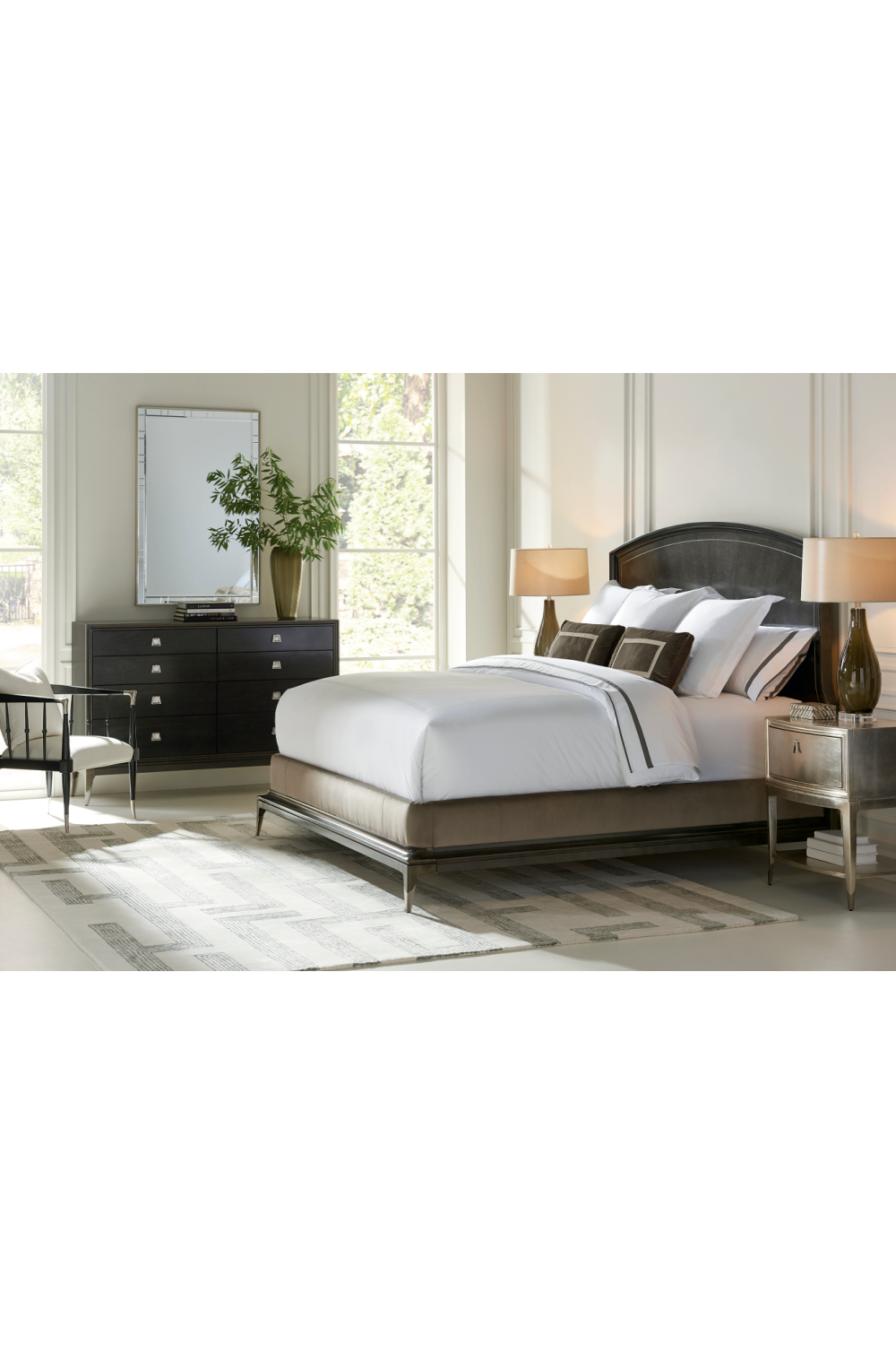 Modern Windsor Accent Chair | Caracole Black Beauty | Caracole.eu.com