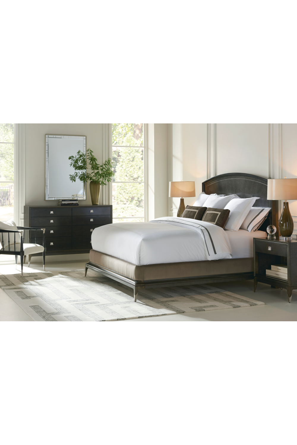 Modern Windsor Accent Chair | Caracole Black Beauty | Caracole.eu.com