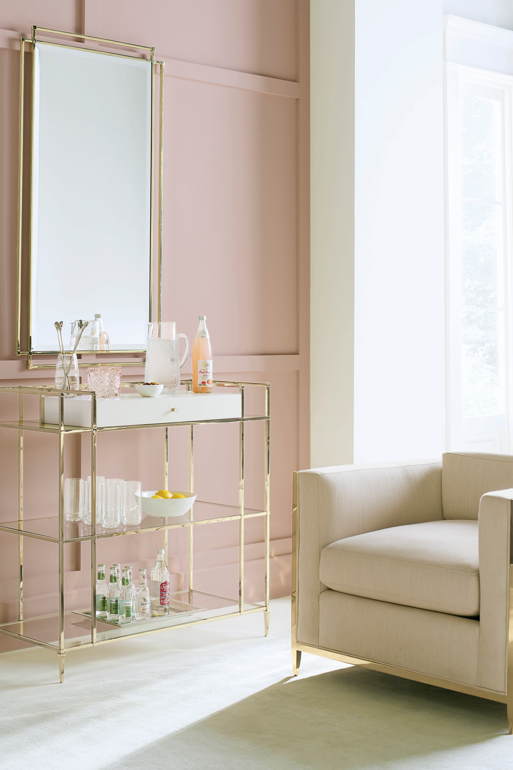 Off-White Linen Accent Chair | Caracole Ice Breaker | Caracole.eu.com