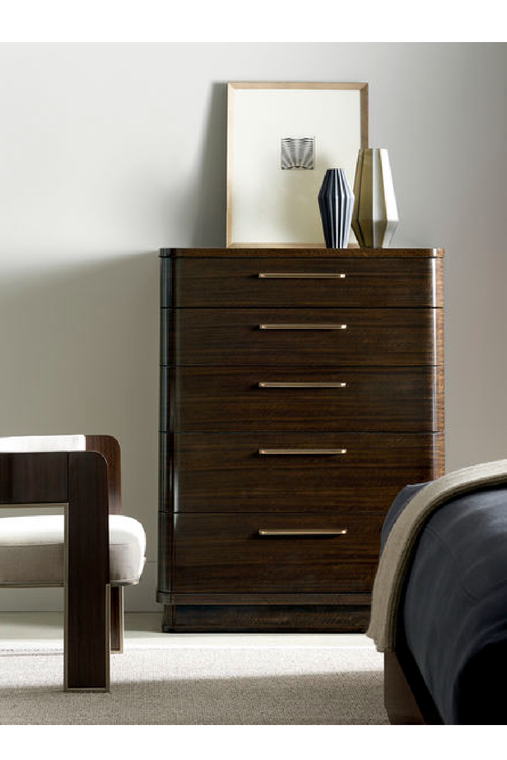 Cream Curved Modern Accent Chair | Caracole Streamliner | Caracole.eu.com