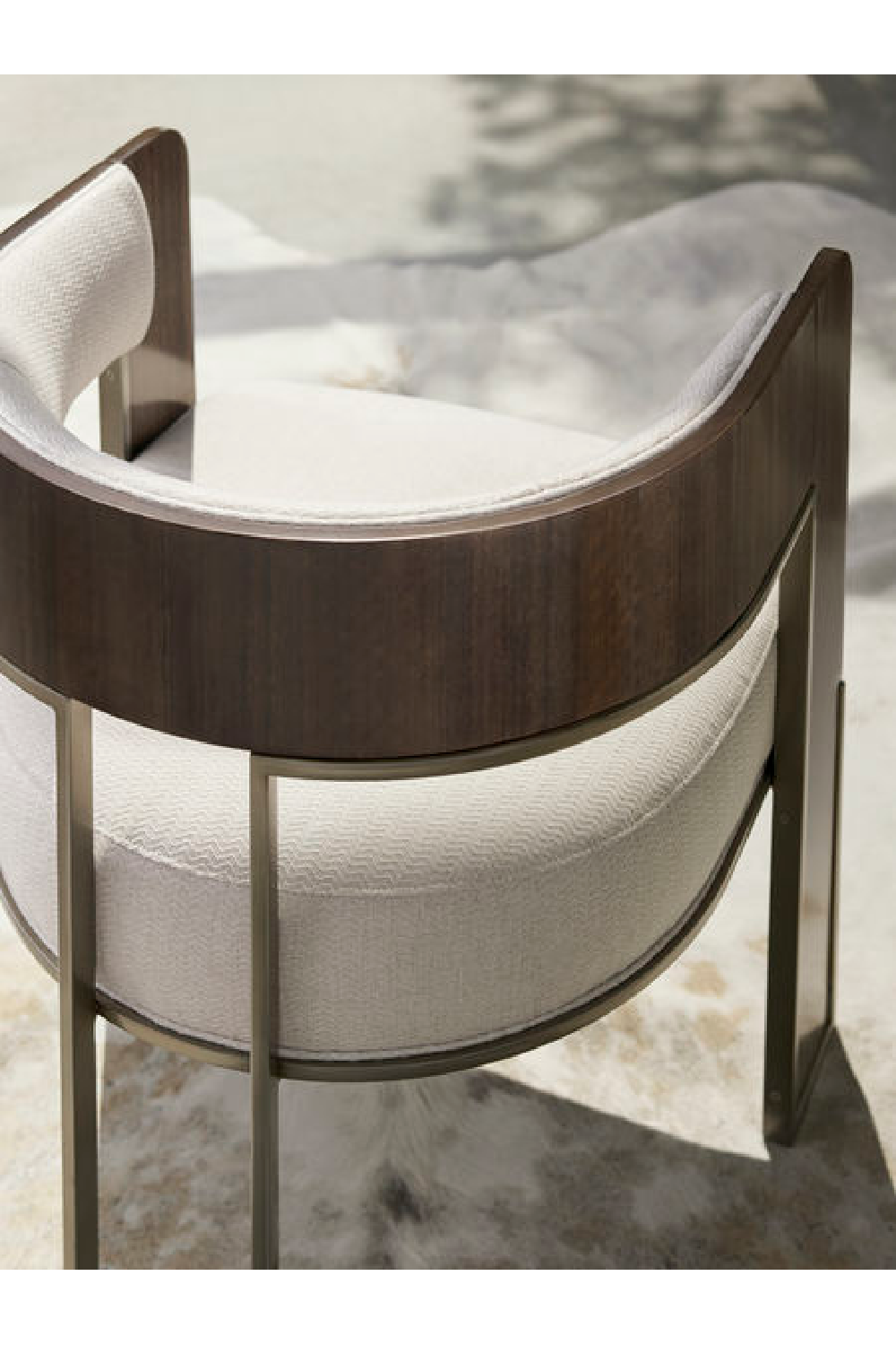 Cream Curved Modern Accent Chair | Caracole Streamliner | Caracole.eu.com