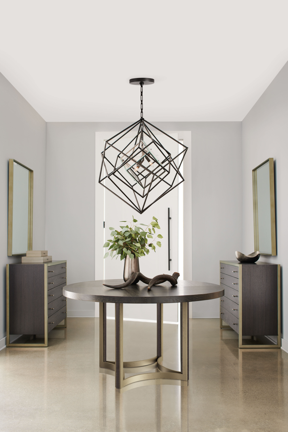 Round Oak Dining Table | Caracole Remix | Caracole.eu.com