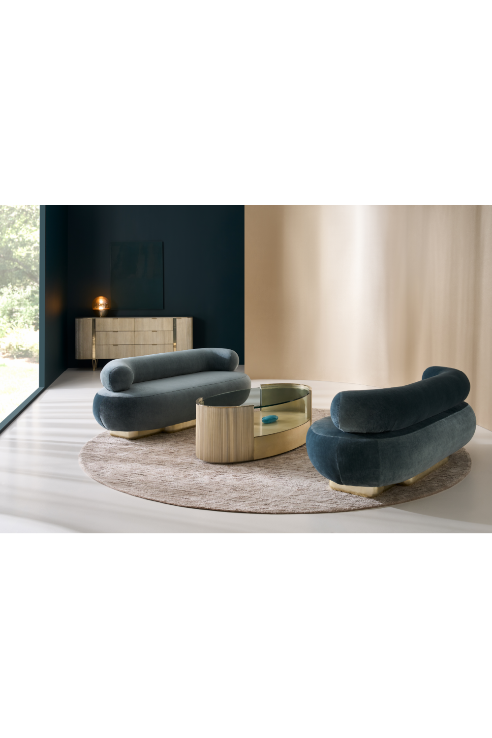 Bean-Shaped Velvet Sofa | Caracole Lagoonm | Caracole.eu.com