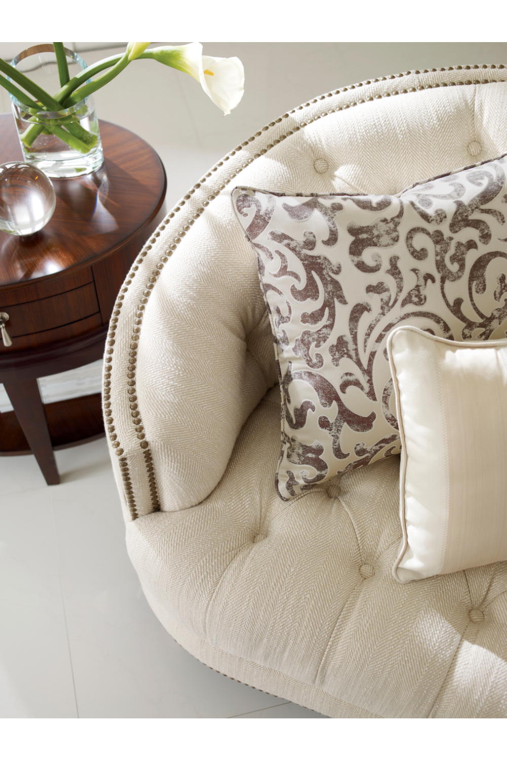 Button-Tufted Sofa | Caracole Classic Elegance | Caracole.eu.com