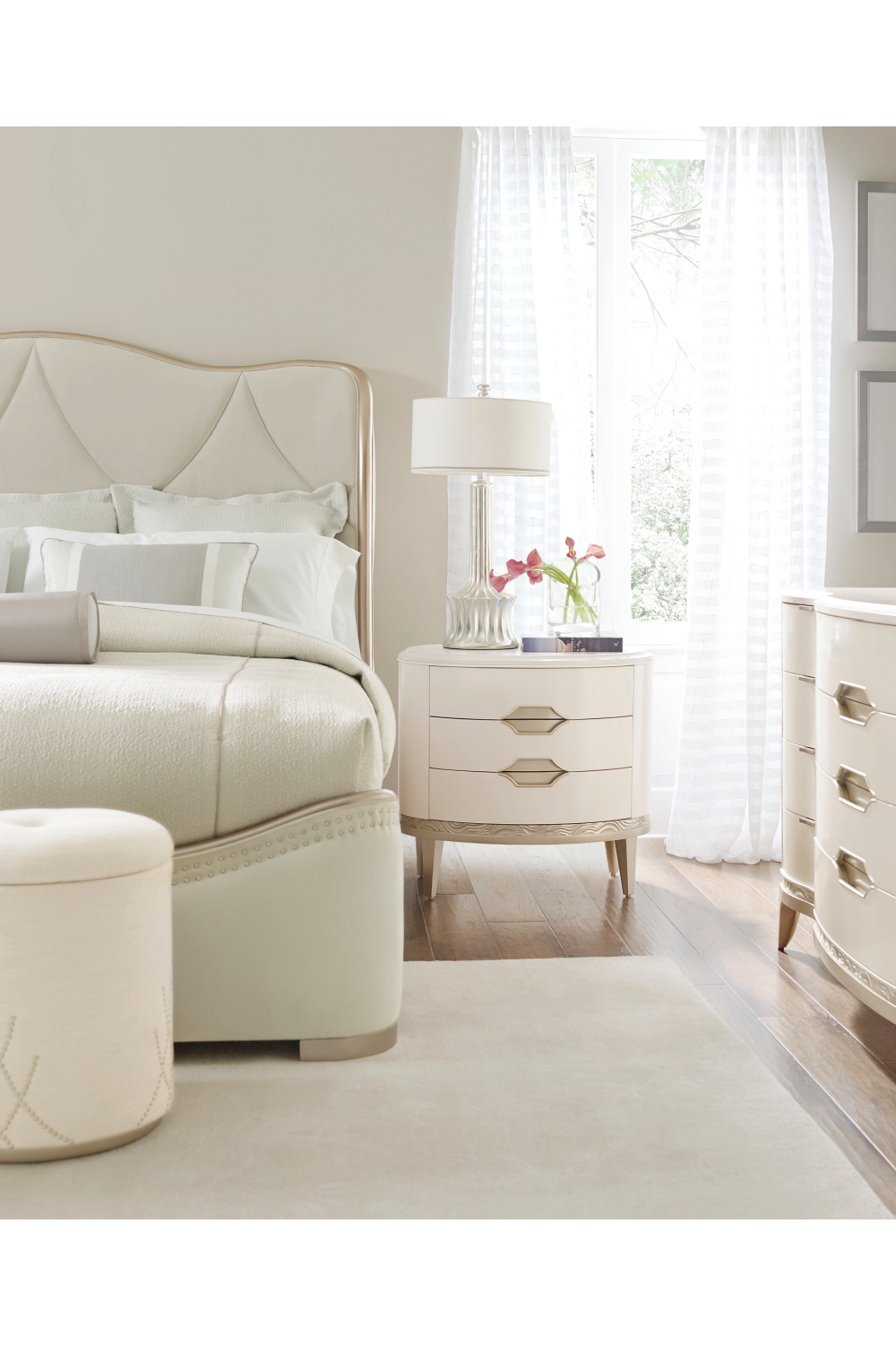 Cream Velvet Tufted Bed | Caracole Adela | Caracole.eu.com