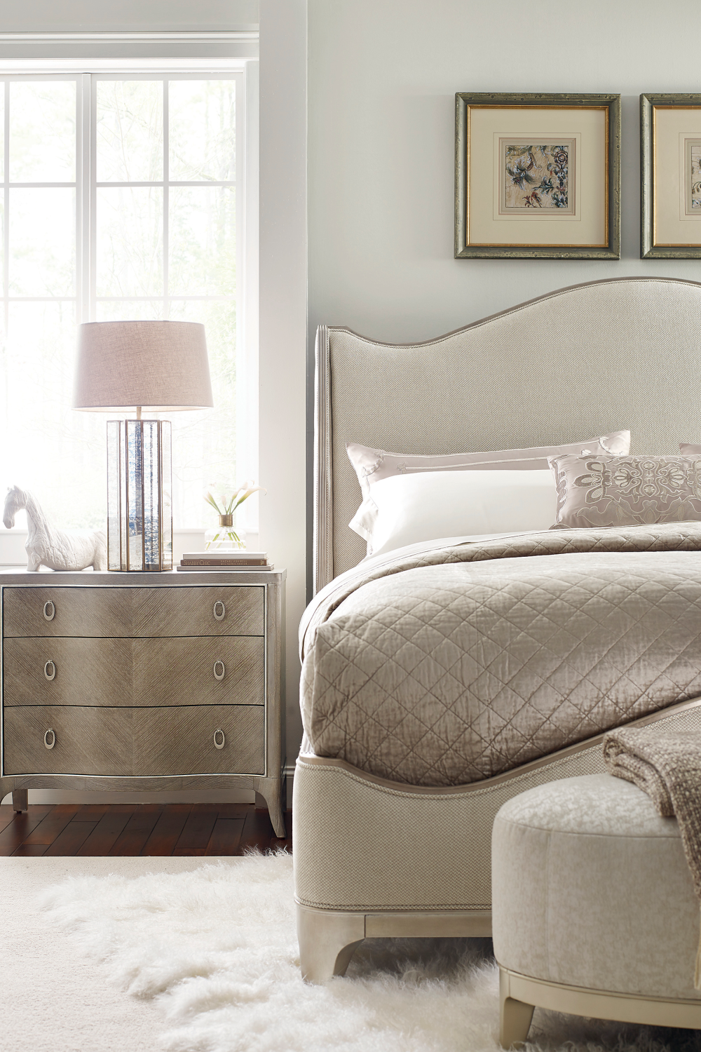 Serpentine Cream Bed | Caracole Avondale | Caracole.eu.com
