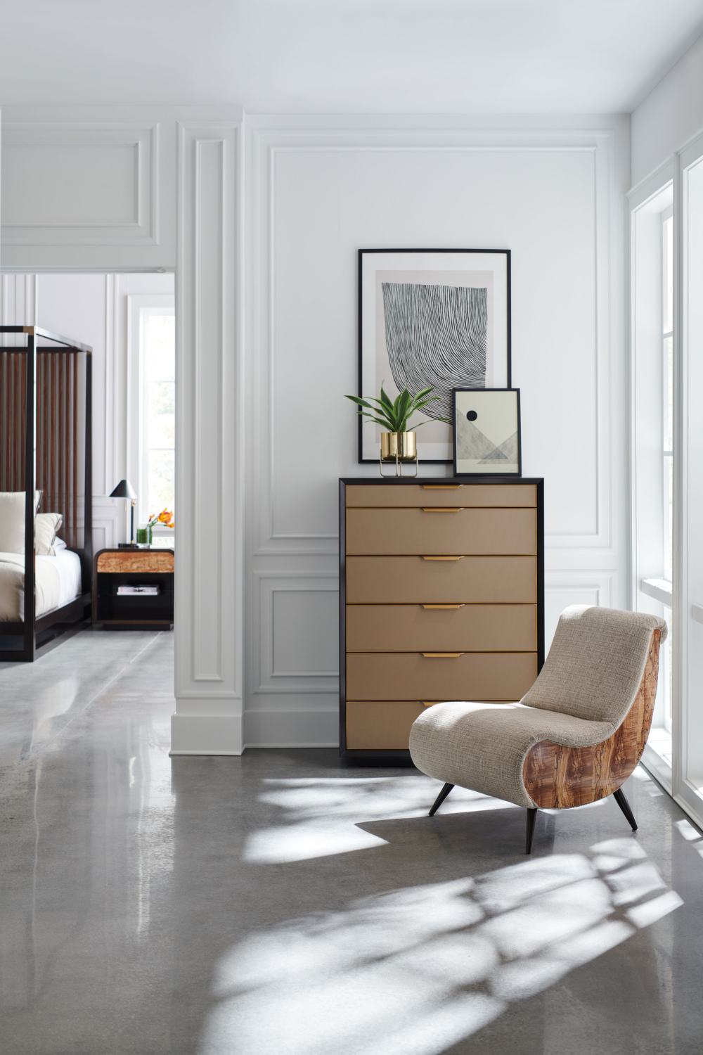 Brown Wooden Canopy Bed | Caracole Pinstripe | Caracole.eu.com
