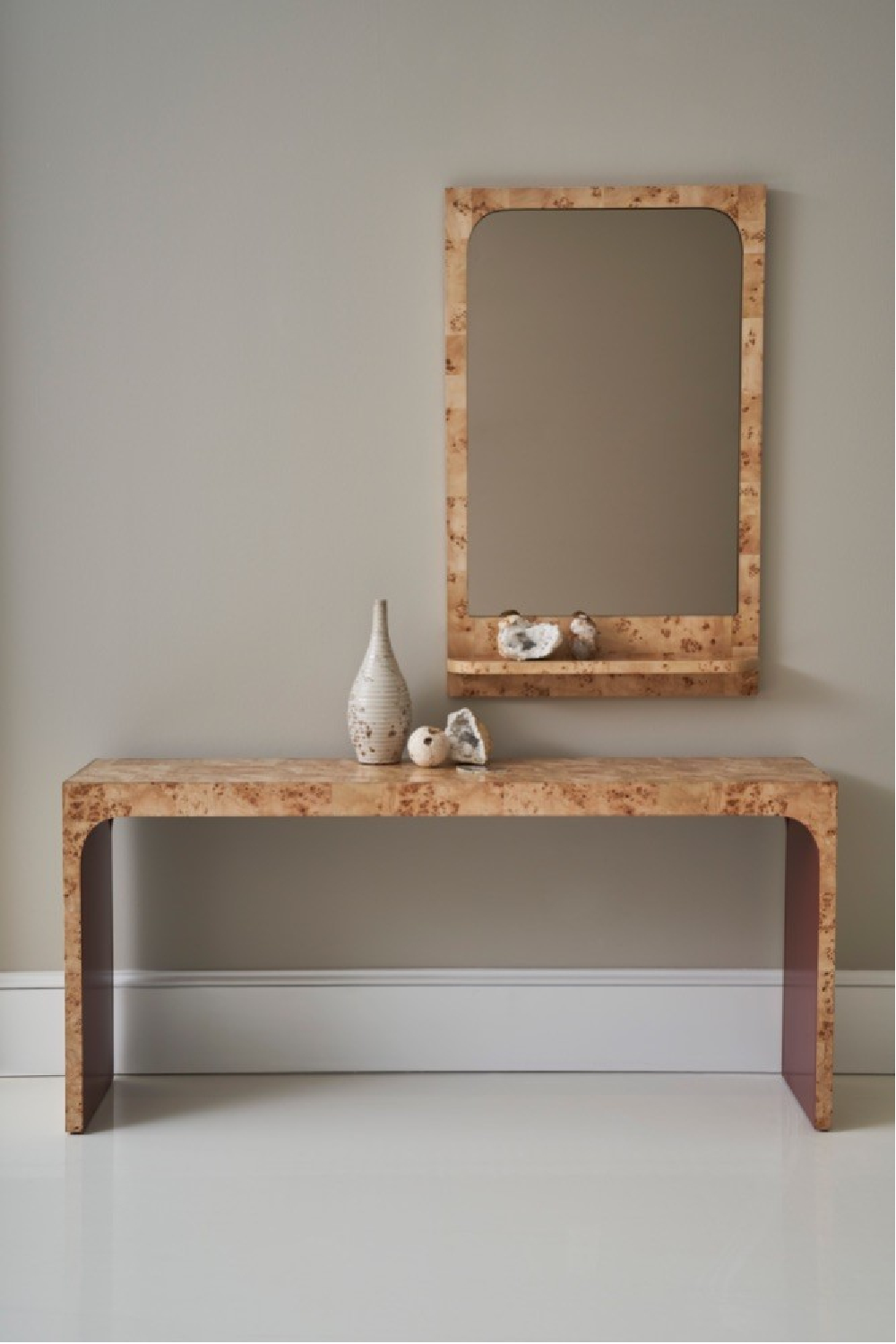 Mappa Burl Modern Console | Caracole Cabaret | Caracole.eu.com