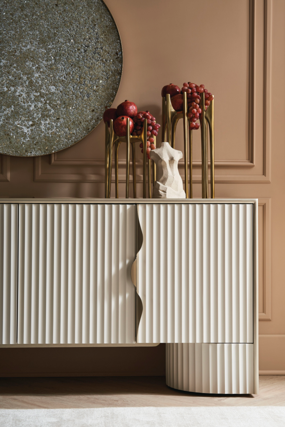 Neutral-Hued Modern Sideboard | Caracole Conrinthian | Caracole.eu.com