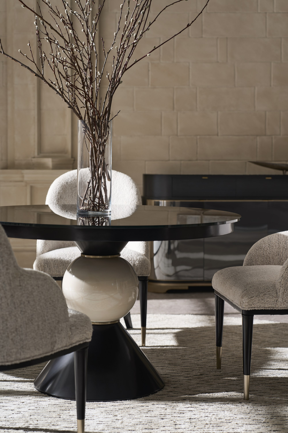 Black Glass Dining Table | Caracole Chalice | Caracole.eu.com