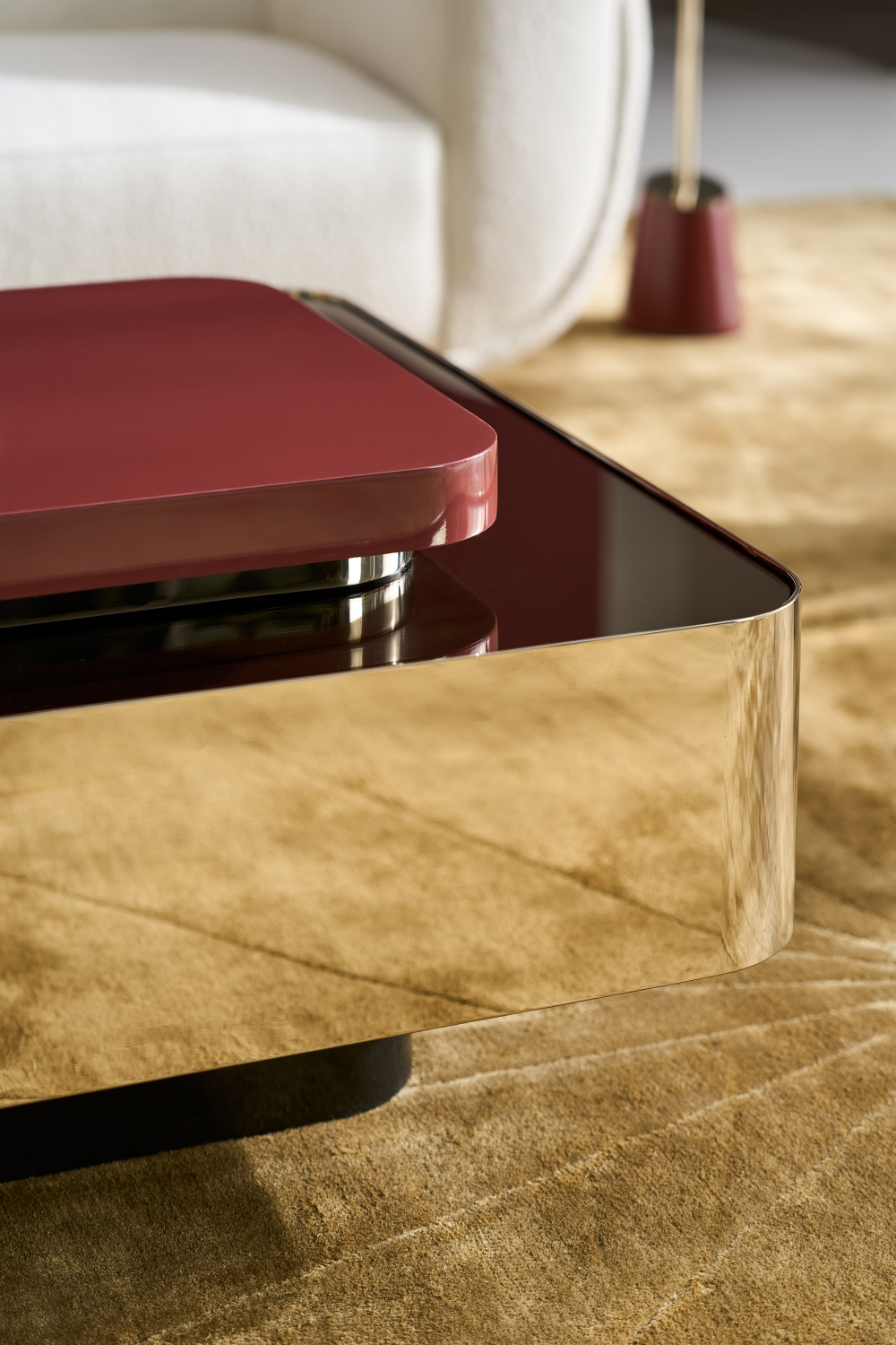 Red Gloss Square Accent Tray | Caracole Periphery | Caracole.eu.com