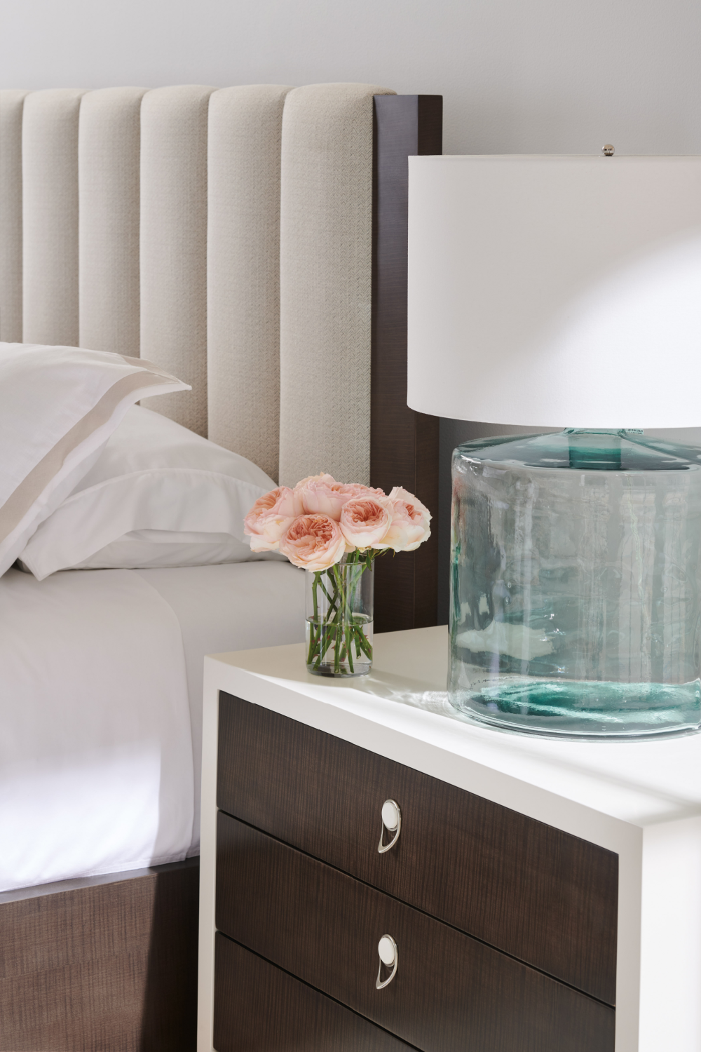 Brown Classic California King Bed | Caracole Inner Passion | Caracole.eu.com