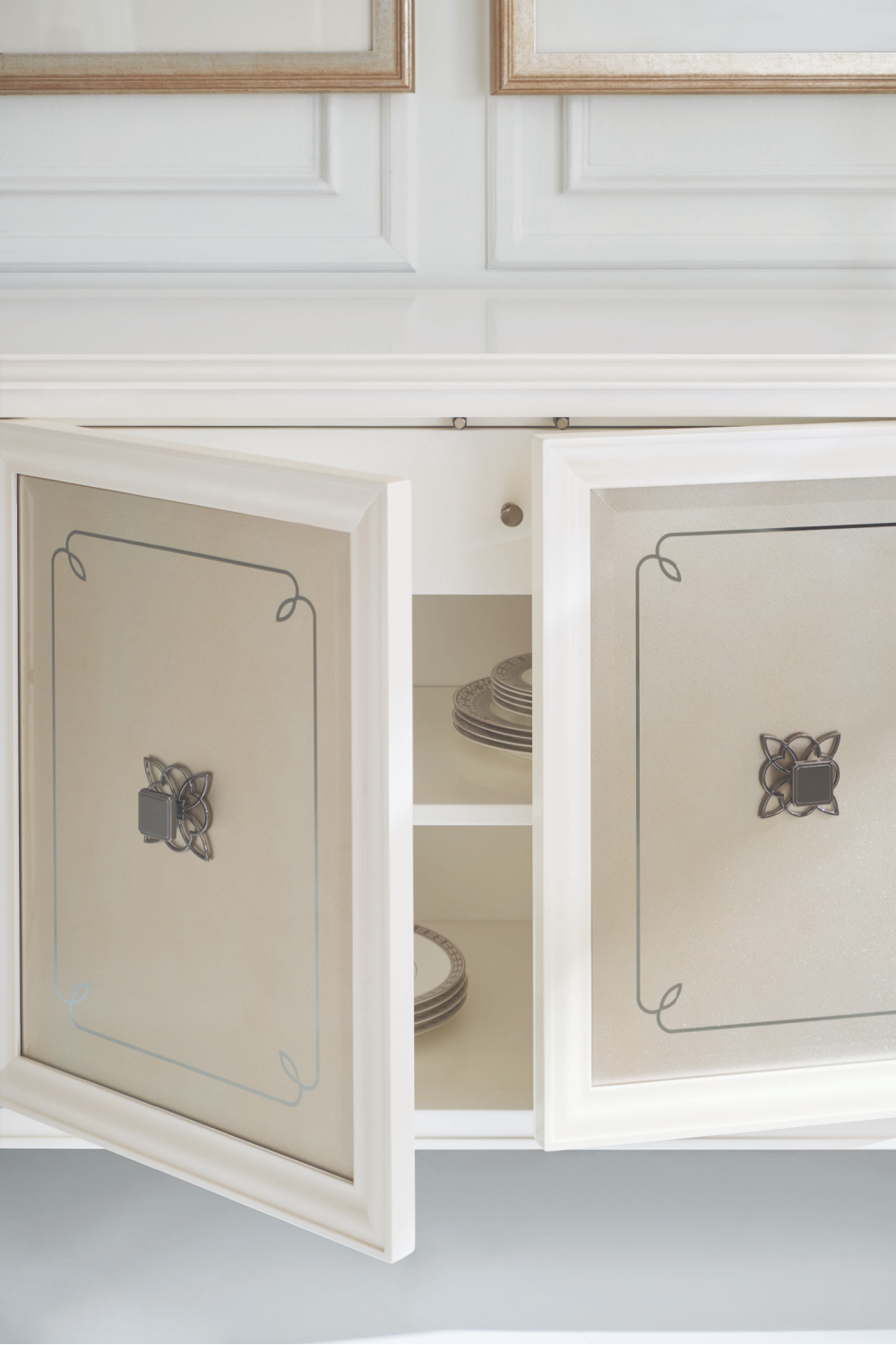 Mirrored Panel Sideboard | Caracole Lattice Serve You | Caracole.eu.com