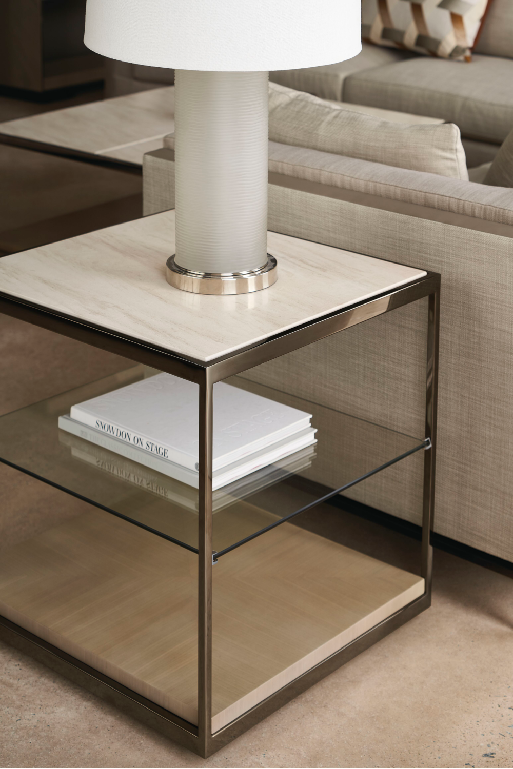 Minimalist End Table | Caracole Quadrant | Caracole.eu.com
